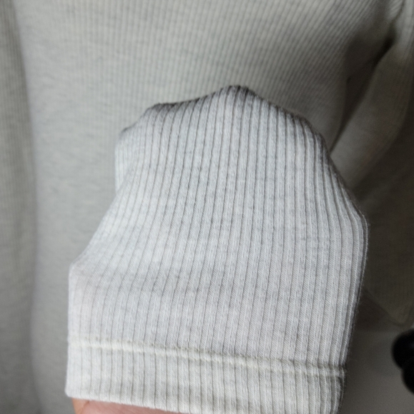 AGOLDE Maya White and Gray Scoop Neck Long Sleeve Ribbed Top Size Large - Picture 4 of 9